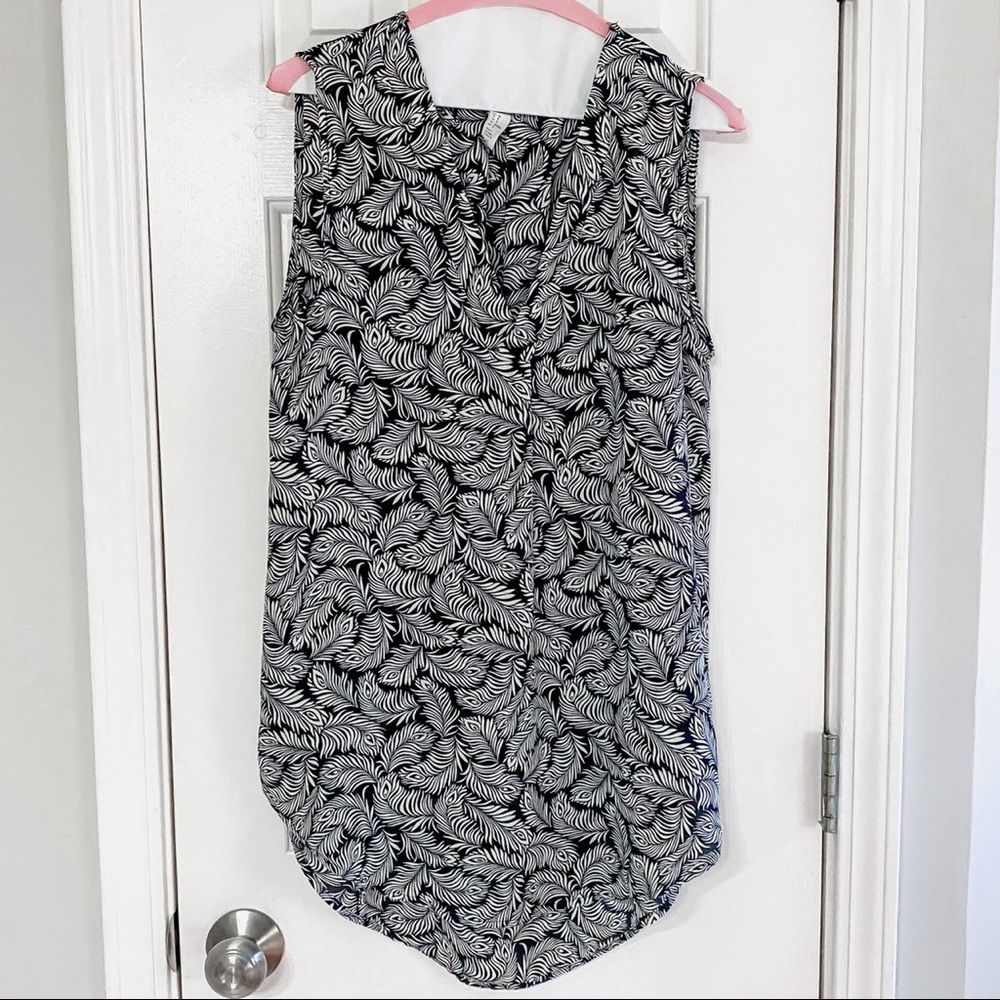H&M • Black + White Feather Print Tunic Tank Top